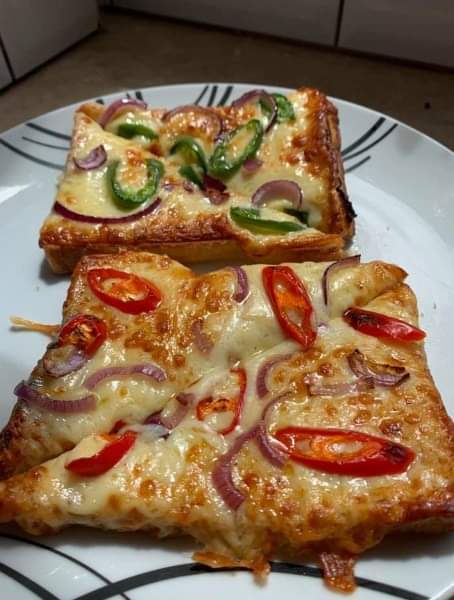 Air fryer pizza toast